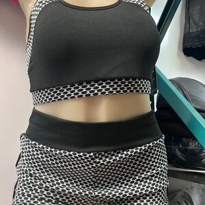 Black and White Geometric Crop Top and shorts
